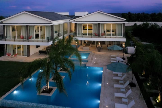 LAS PALMAS, 6 Bedrooms Bedrooms, ,Villa,En Venta,LAS PALMAS,1127