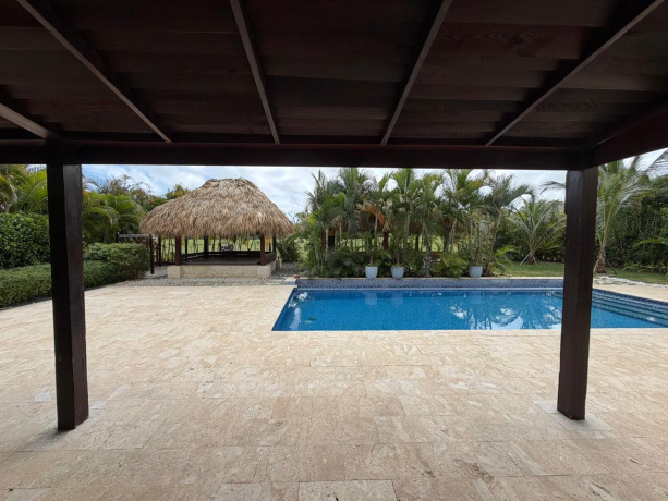 BAVARO, 4 Habitaciones Habitaciones, 0 ,0,Villa,En Venta,COCOTAL,0,1204