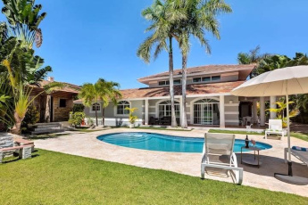 BAVARO, 4 Habitaciones Habitaciones, 0 ,5 BathroomsBathrooms,Villa,En Venta,COCOTAL ,0,1225 BAVARO, 4 Habitaciones Habitaciones, 0 ,5 BathroomsBathrooms,Villa,En Venta,COCOTAL ,0,1225