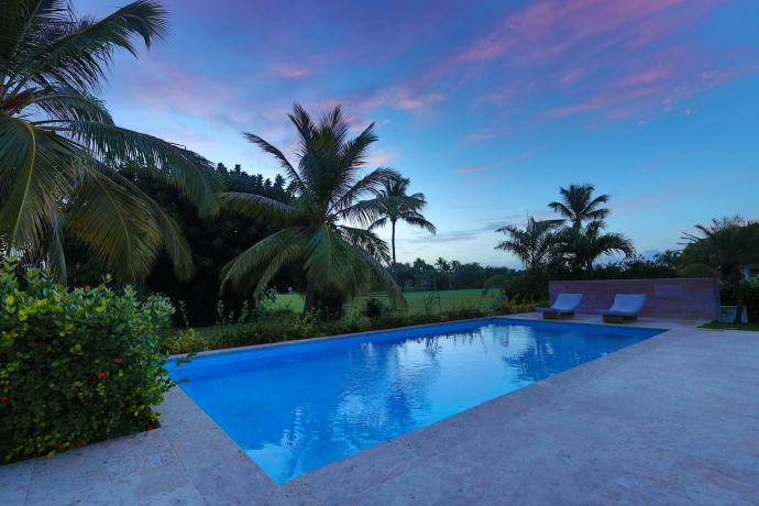 piscina de villa de 4 habitaciones
