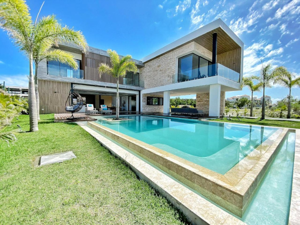 Exclusiva villa de lujo ubicada en Marina Cap Cana, Punta Cana.
